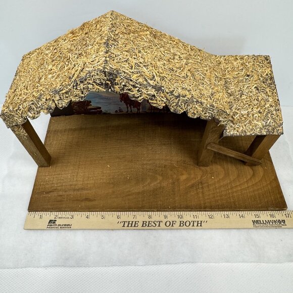 Vintage 13 pc Manger Nativity Set Gold Ceramic Figurines Wood Straw Christmas - Picture 12 of 16